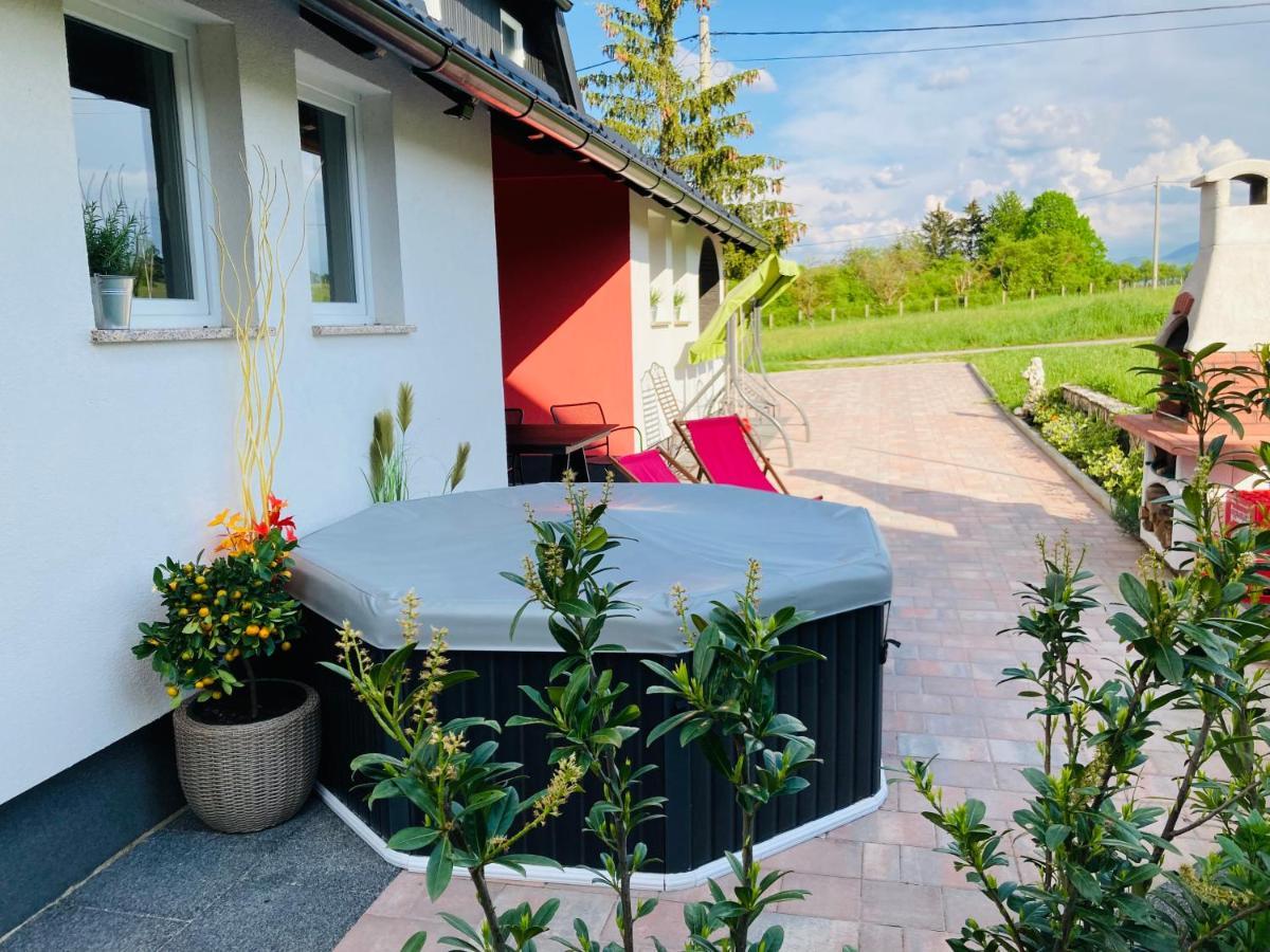 Relax Home Rajna Кореница Экстерьер фото